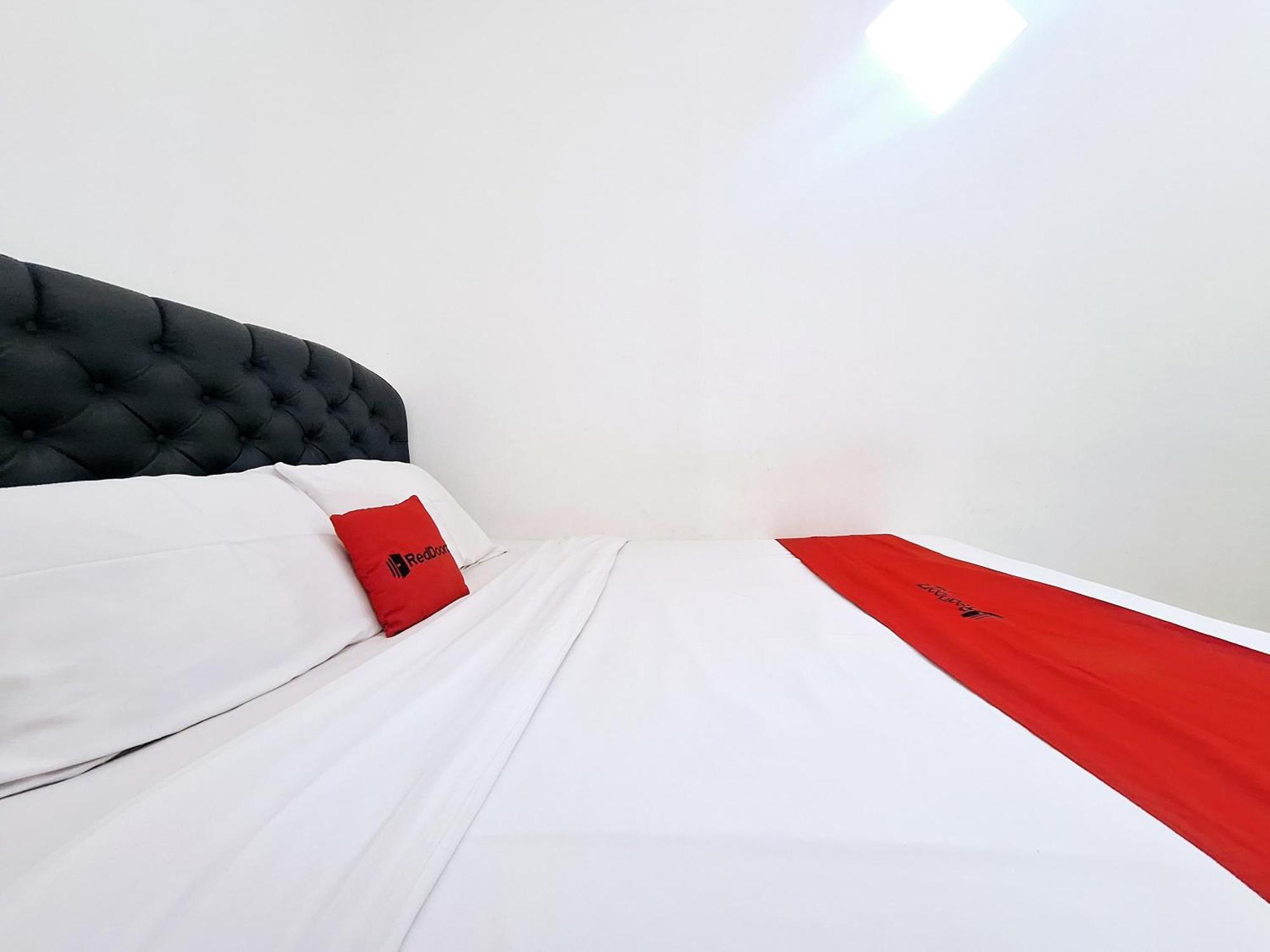 Reddoorz Near Stasiun Kediri Ξενοδοχείο Kediri  Εξωτερικό φωτογραφία