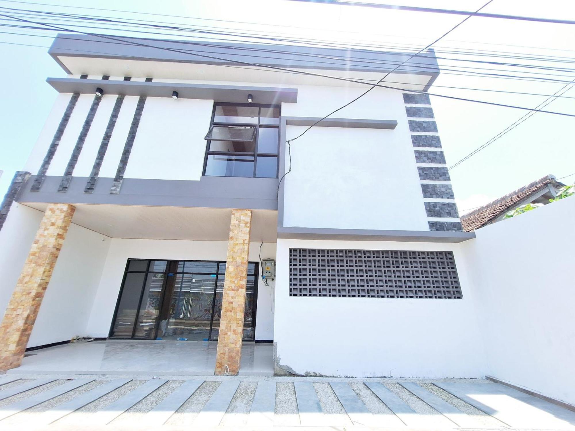 Reddoorz Near Stasiun Kediri Ξενοδοχείο Kediri  Εξωτερικό φωτογραφία